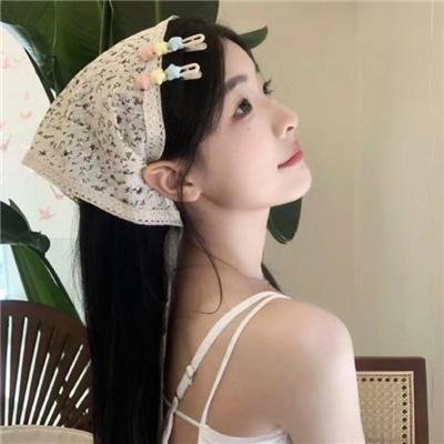 莲花闹海棠